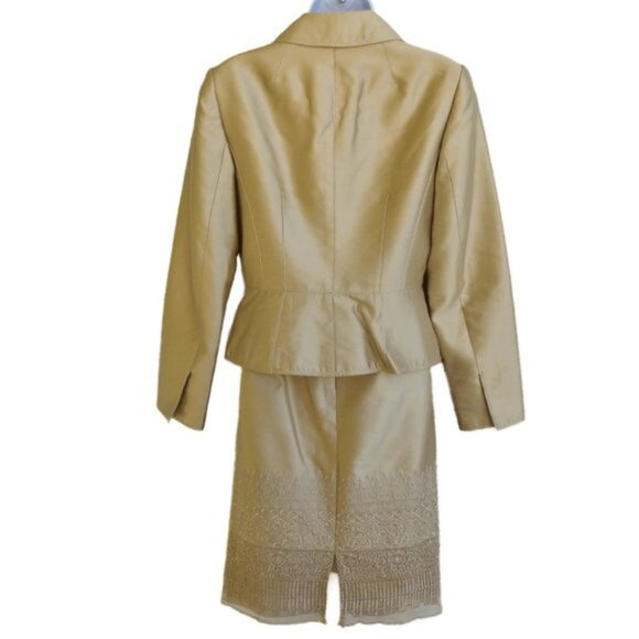 Kay Unger New York Skirt Suit Set SiLK Champagne Jewel Buttons Embroidered 6 - Picture 4 of 11